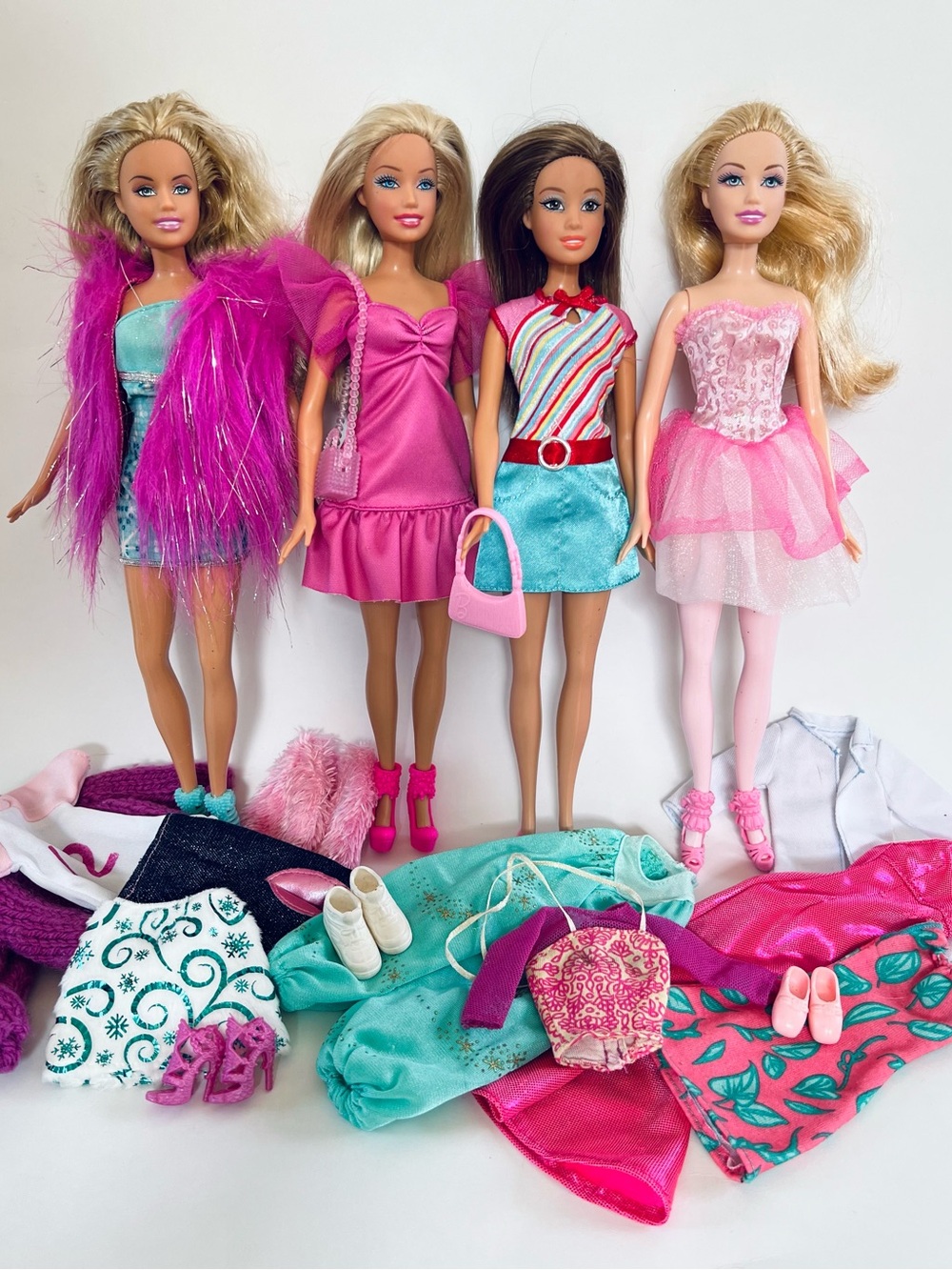 Modern Barbie lot (dolls, clothes & shoes)